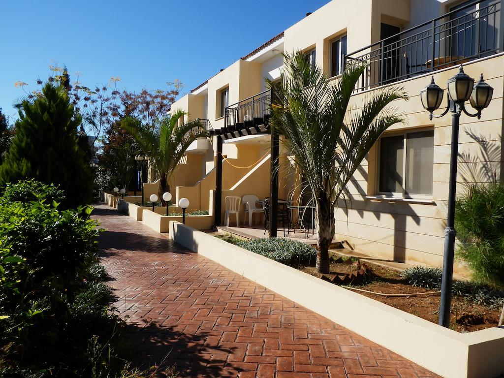 Byreva Apartments Paphos Exterior photo