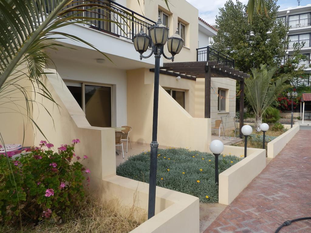 Byreva Apartments Paphos Exterior photo