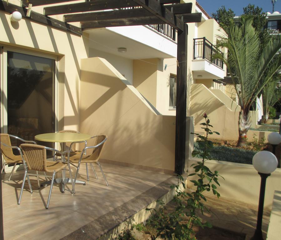 Byreva Apartments Paphos Exterior photo